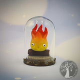 Calcifer (glow  in the dark) nella campana di vetro, miniatura in fimo