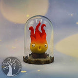 Calcifer (glow  in the dark) nella campana di vetro, miniatura in fimo
