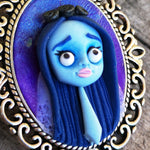 Collana Emily, piccolo ciondolo ispirato al film La sposa Cadavere, fanart realizzata a mano in paste polimeriche