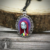 Collana Sally di Nightmare Before Christmas ( ciondolo piccolo), fanart realizzata a mano in paste polimeriche