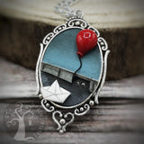 Collana It, palloncino con barchetta di carta ispirata al film Pennywise (IT), realizzata a mano con paste polimeriche