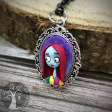 Collana Sally di Nightmare Before Christmas ( ciondolo piccolo), fanart realizzata a mano in paste polimeriche