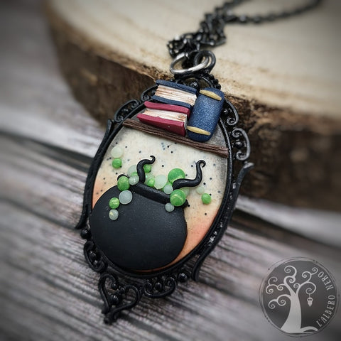 Collana calderone, ispirata al mondo magico di Harry Potter, fanart realizzata a mano in paste polimeriche